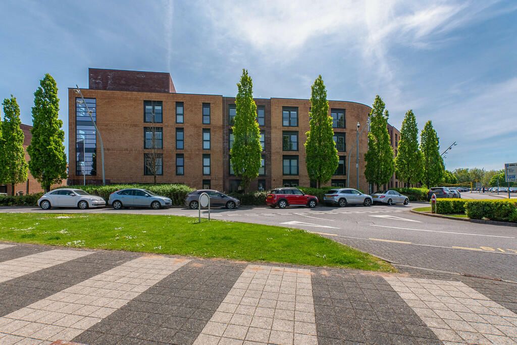 Property photo 2 of 21