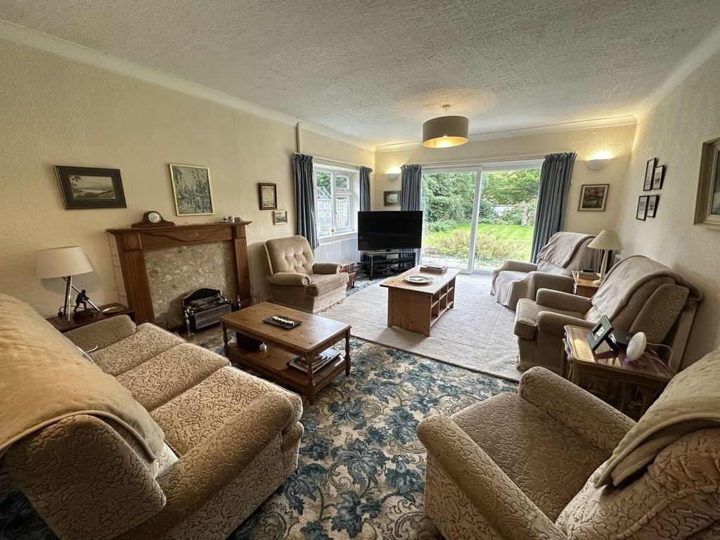 Property photo 3 of 18