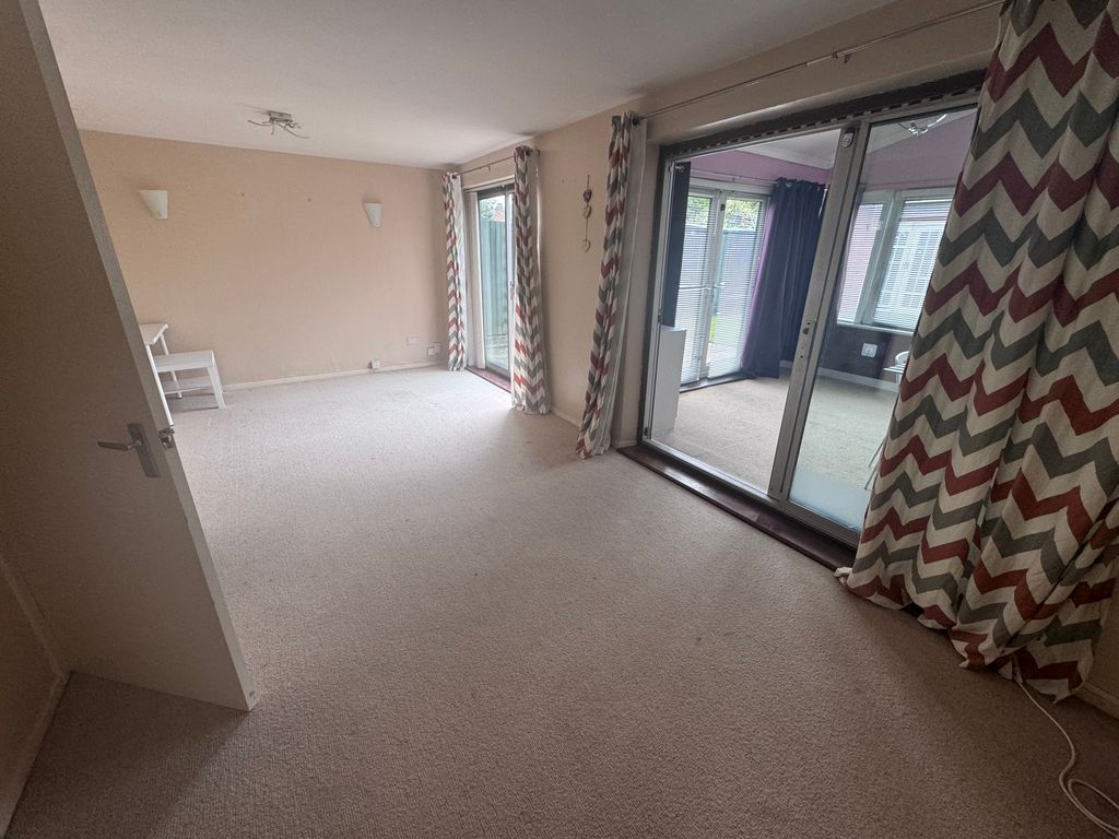 Property photo 3 of 13 Living Room