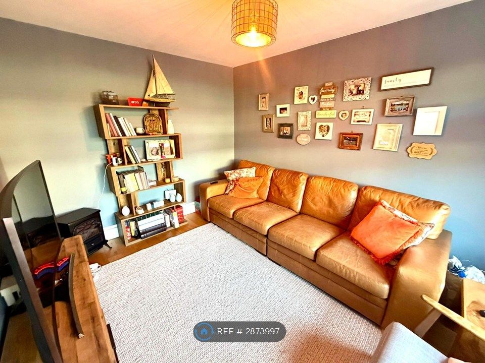 Property photo 3 of 20
