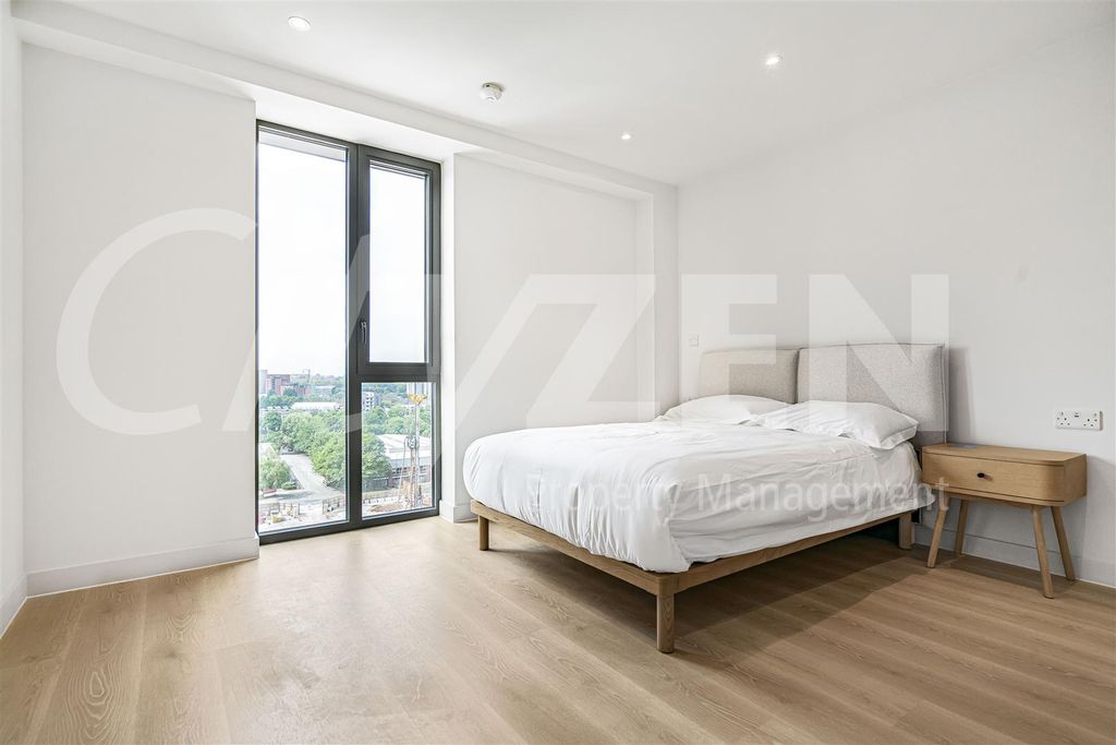 Property photo 3 of 15 Bedroom