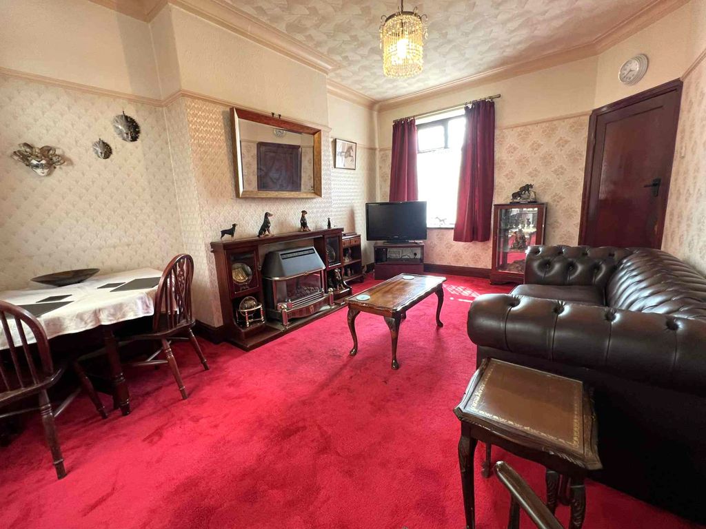 Property photo 2 of 13