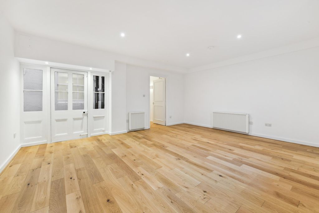 Property photo 2 of 12 Image