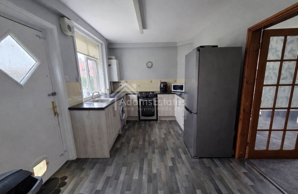 Property photo 3 of 8