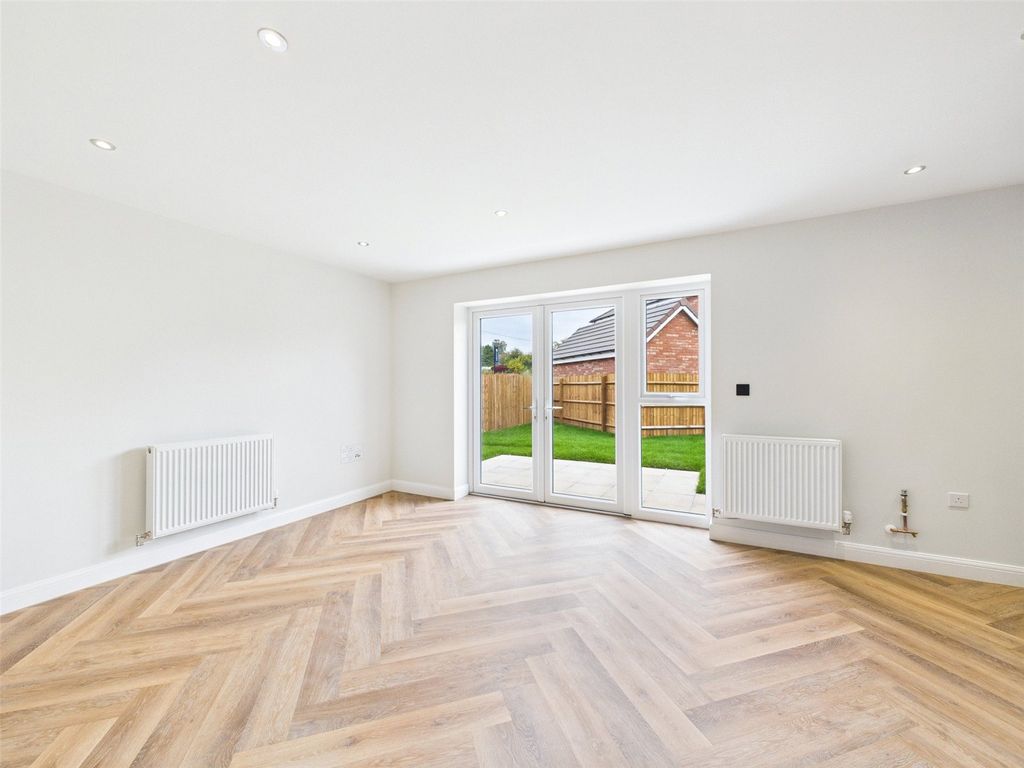 Property photo 3 of 11 Picture No. 08