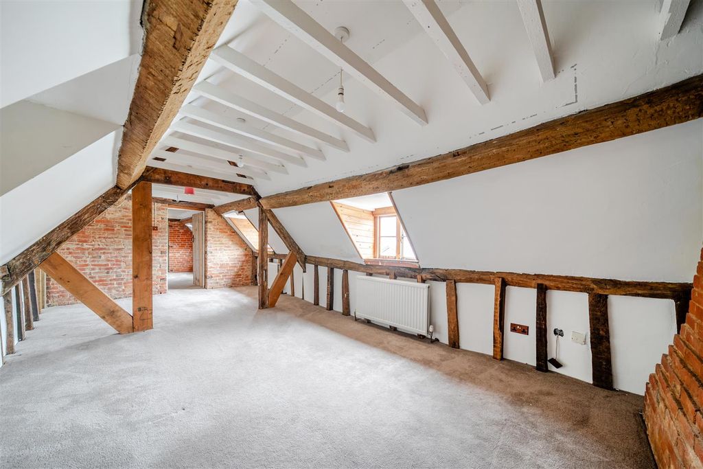 Additional image 12 of 6 bed detached house to rentThe Square, Cranborne, Wimborne BH21