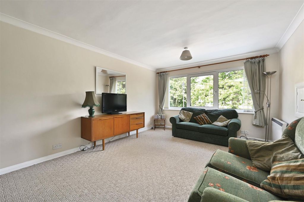 Property photo 3 of 13 12-Dorset-House-Tn404d (8).Jpg