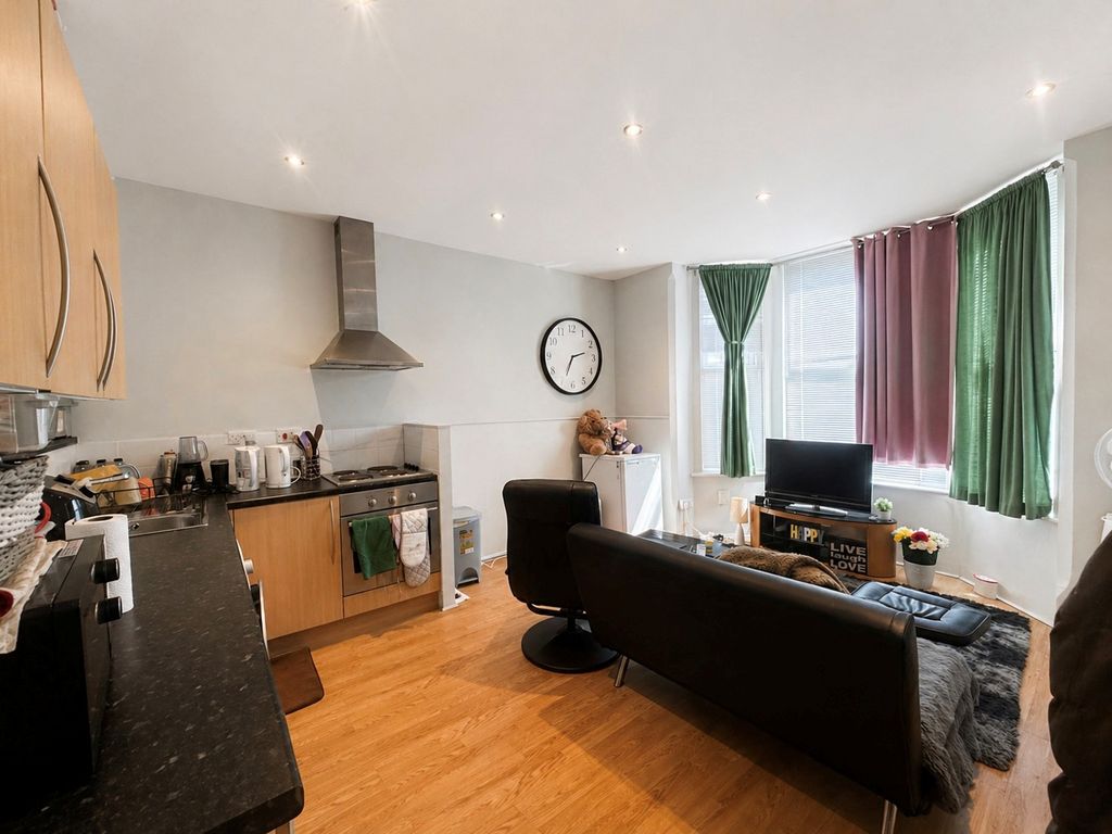 Property photo 2 of 5