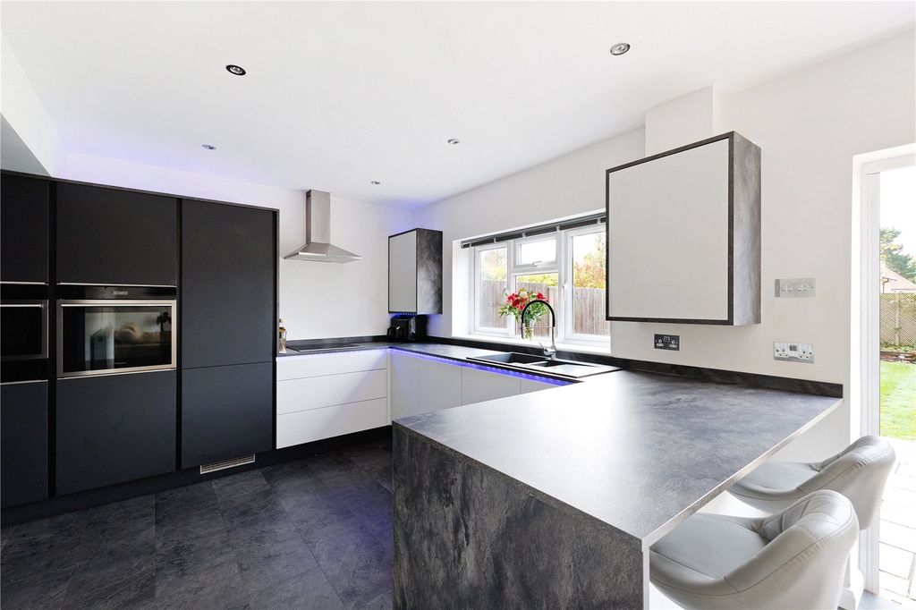 Property photo 2 of 16 Kitchen