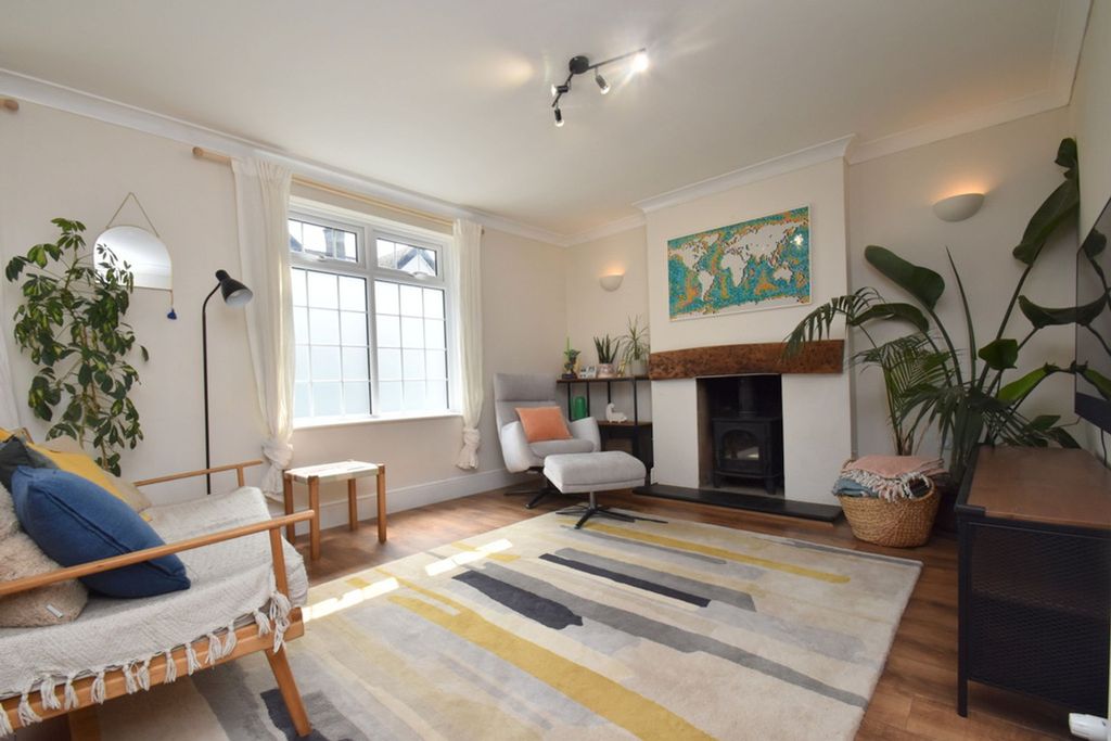 Property photo 2 of 19