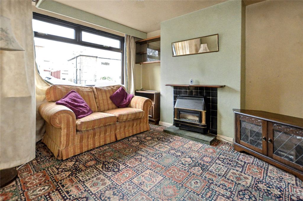 Property photo 2 of 21 Picture No. 11