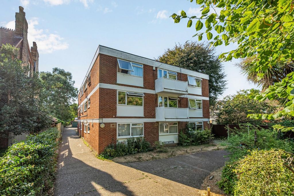 Property photo 1 of 7
