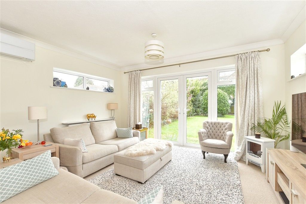 Property photo 2 of 12 Lounge/Diner