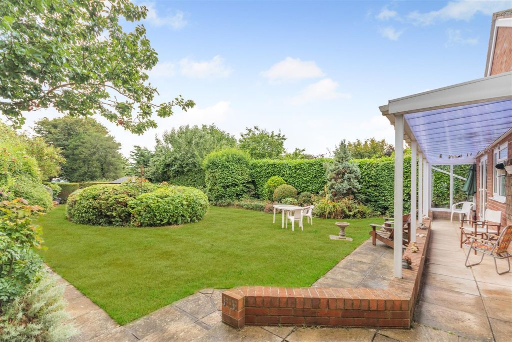 Property photo 3 of 35