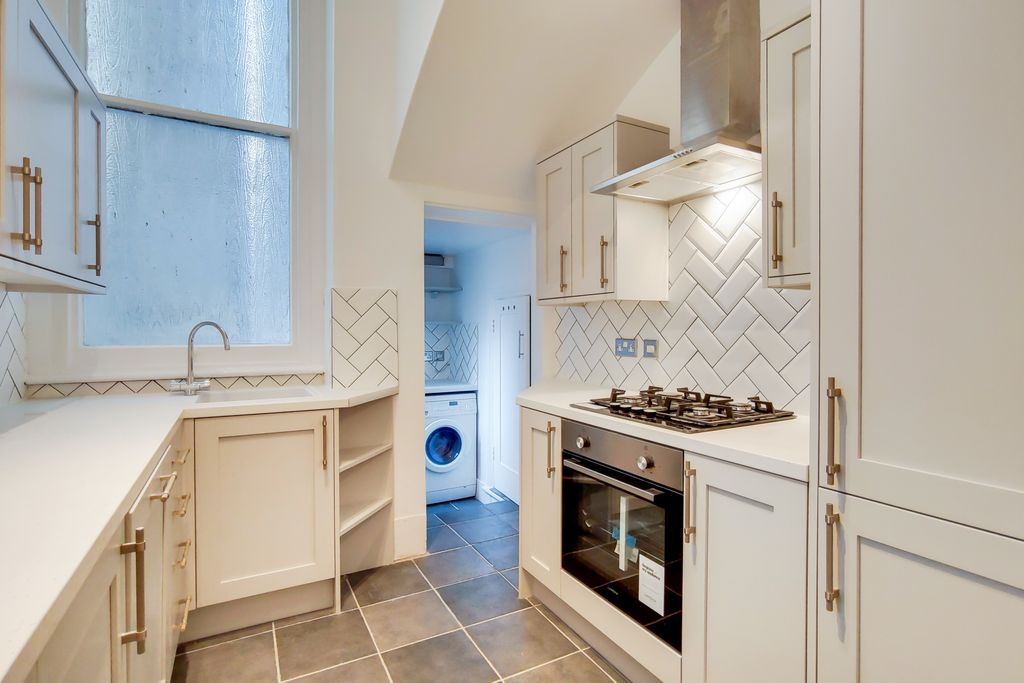 Property photo 3 of 8 2_Kitchen-0