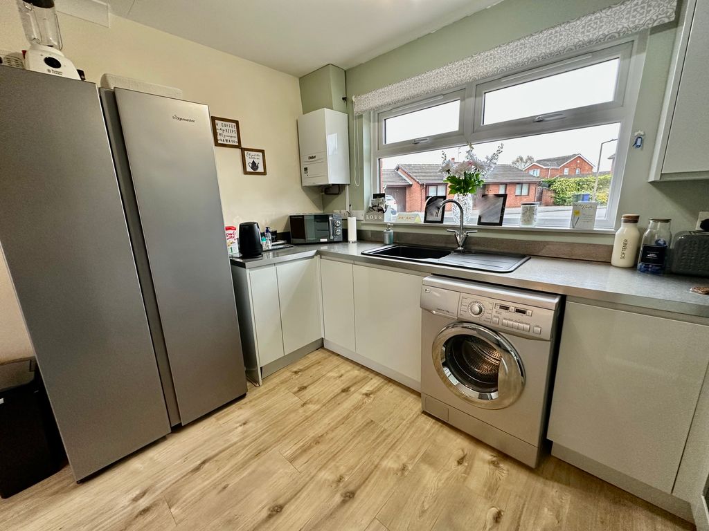 Property photo 3 of 18 Img_2611