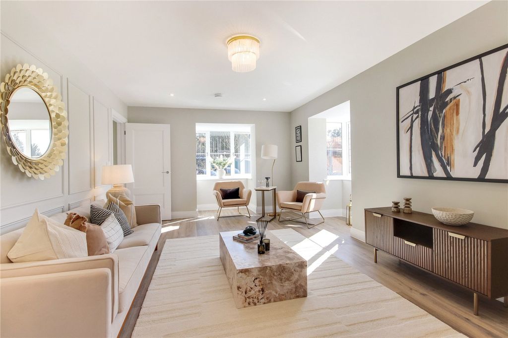 Property photo 2 of 8 Scotmey Living