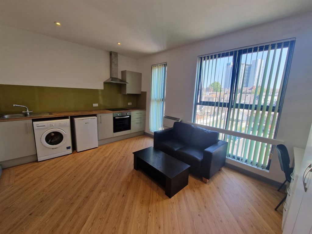 Property photo 3 of 9 E01B373c-c4E5-41Ef-89Ea-5Df0580B6F4B.Jpg
