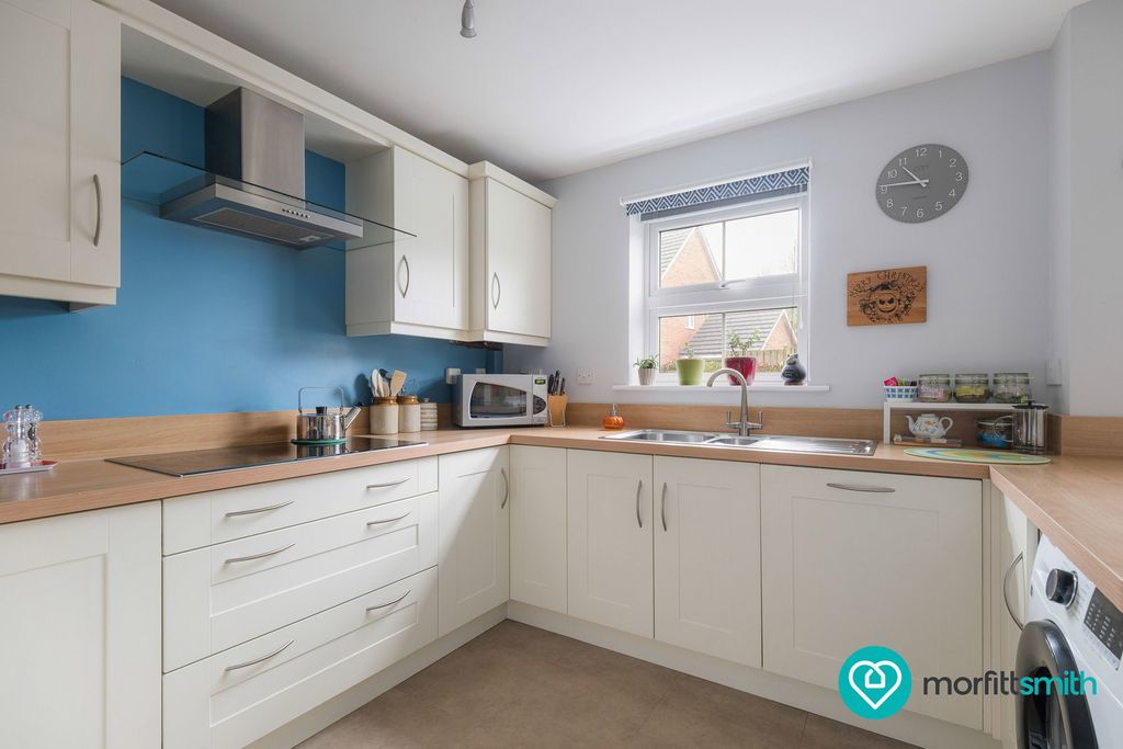 Property photo 3 of 28