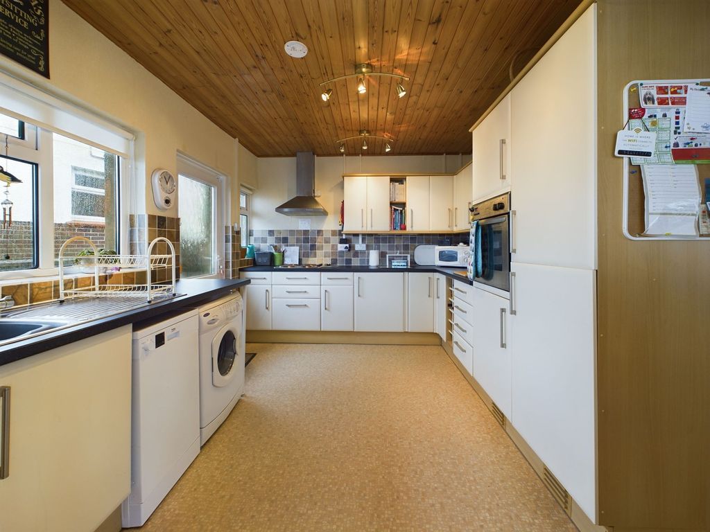 Additional image 10 of 3 bed detached bungalow for salePointfields Crescent, Milford Haven SA73