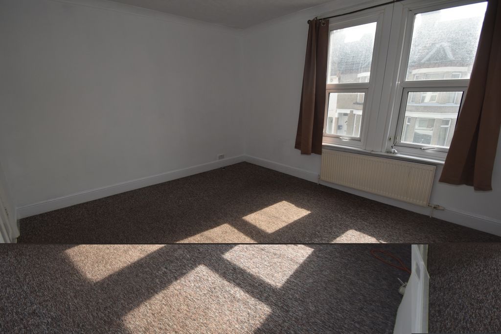 Property photo 2 of 13 Dsc_0013