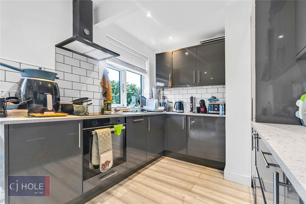 Property photo 2 of 12 Picture No. 03