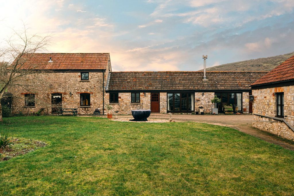 Property photo 1 of 35