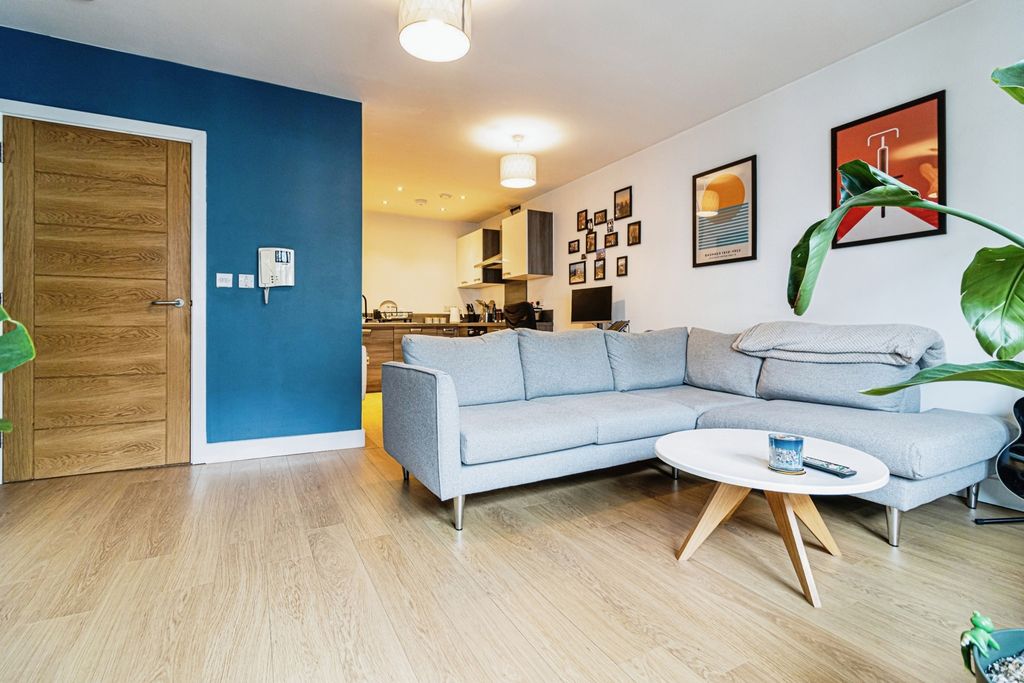 Property photo 1 of 12 Photo