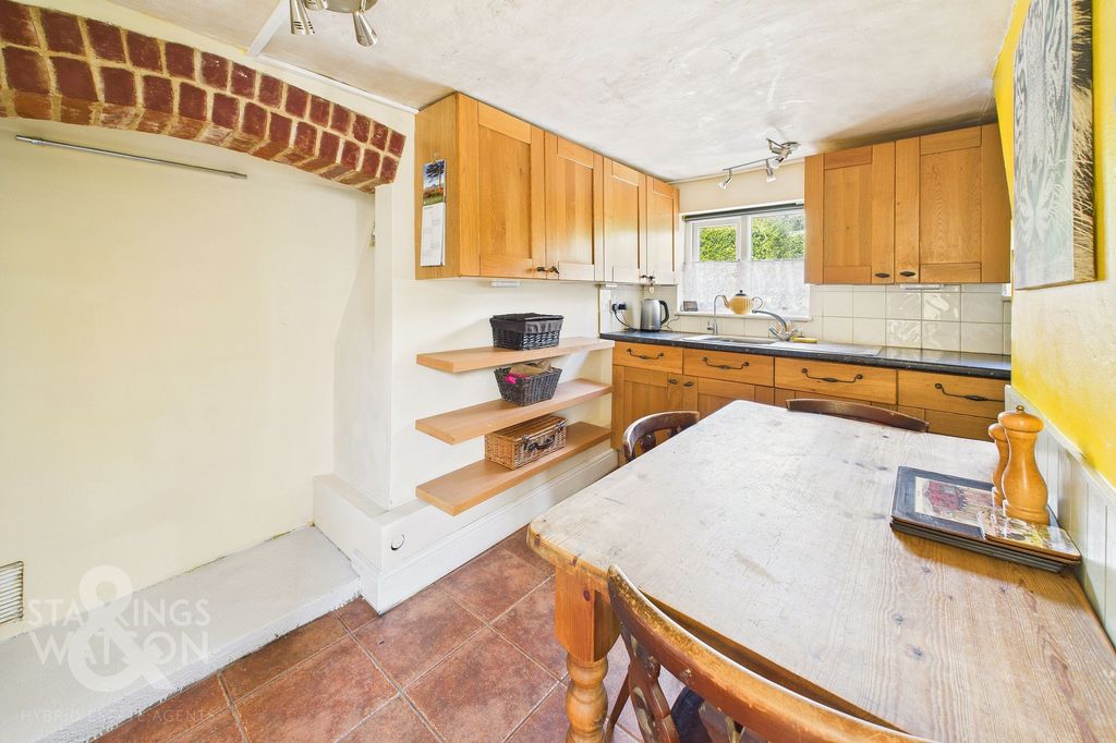 Property photo 3 of 14