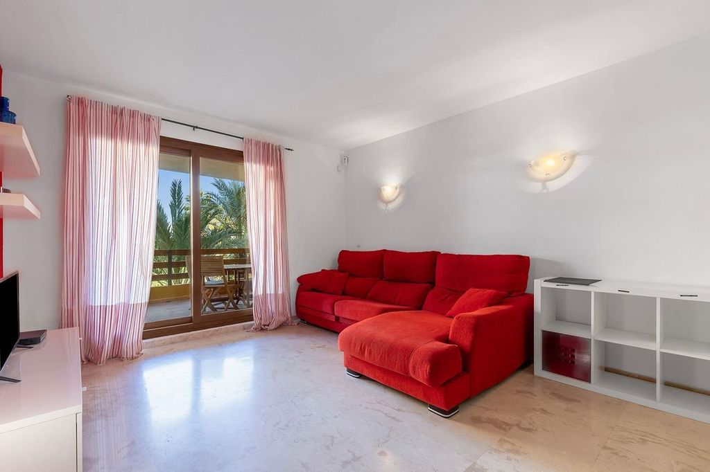 Property photo 3 of 47