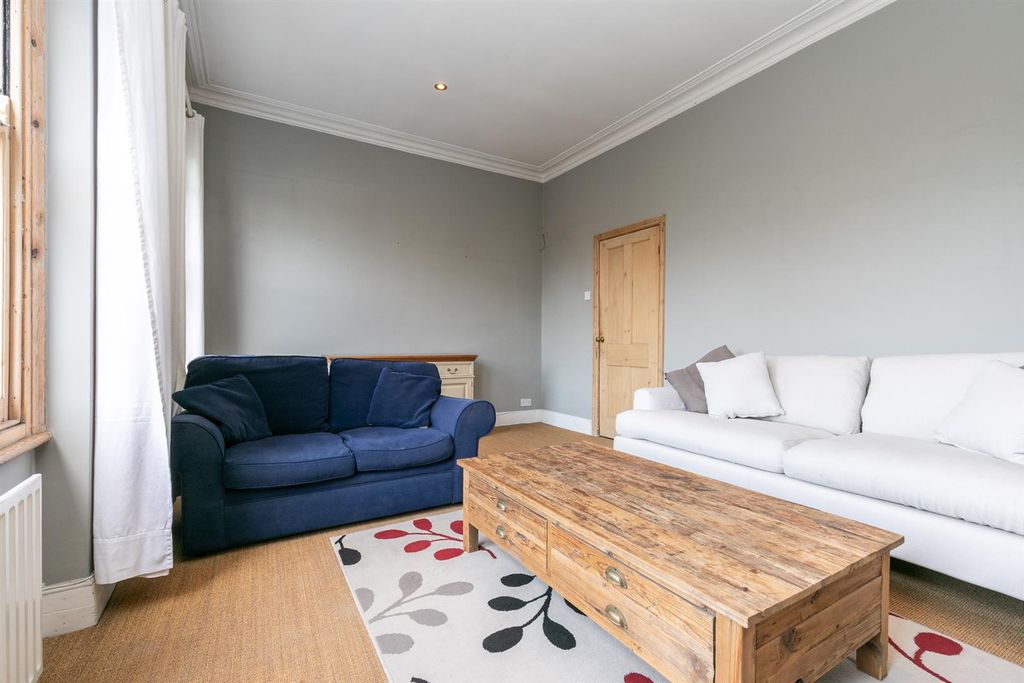 Property photo 2 of 11 118A-Kingswood-Road-Small-33.Jpg
