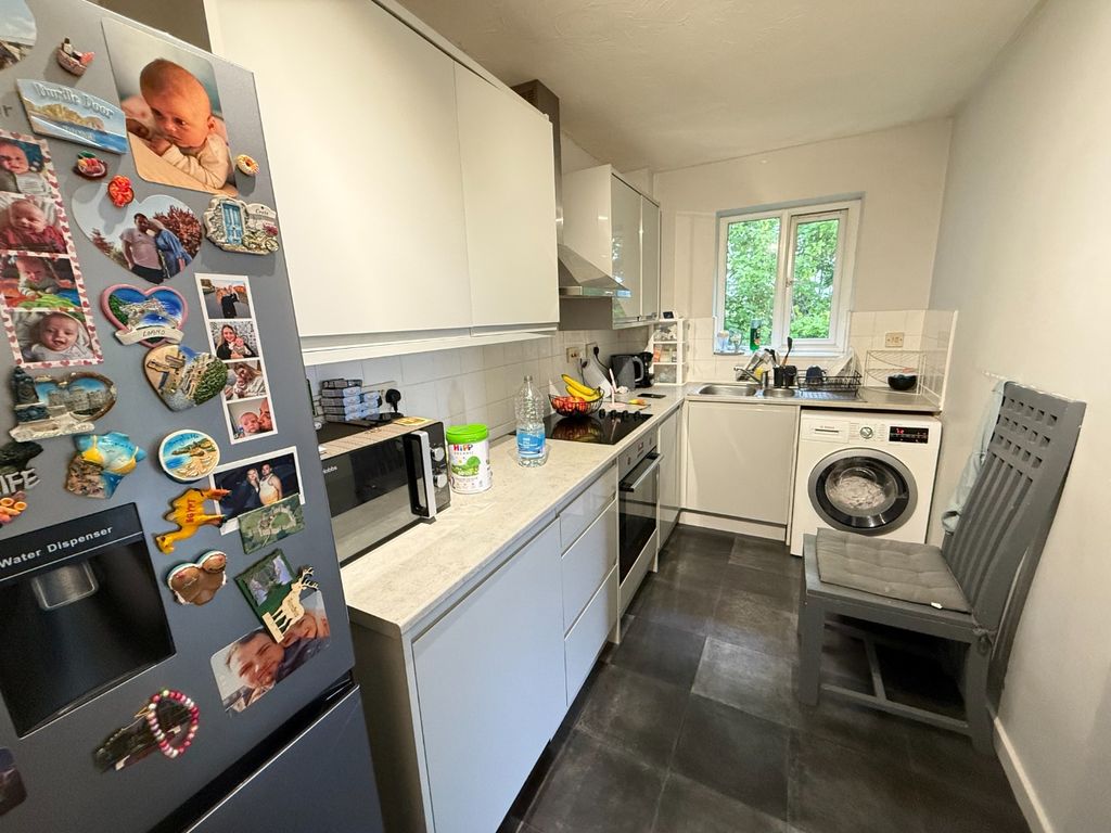 Property photo 2 of 5 5165331