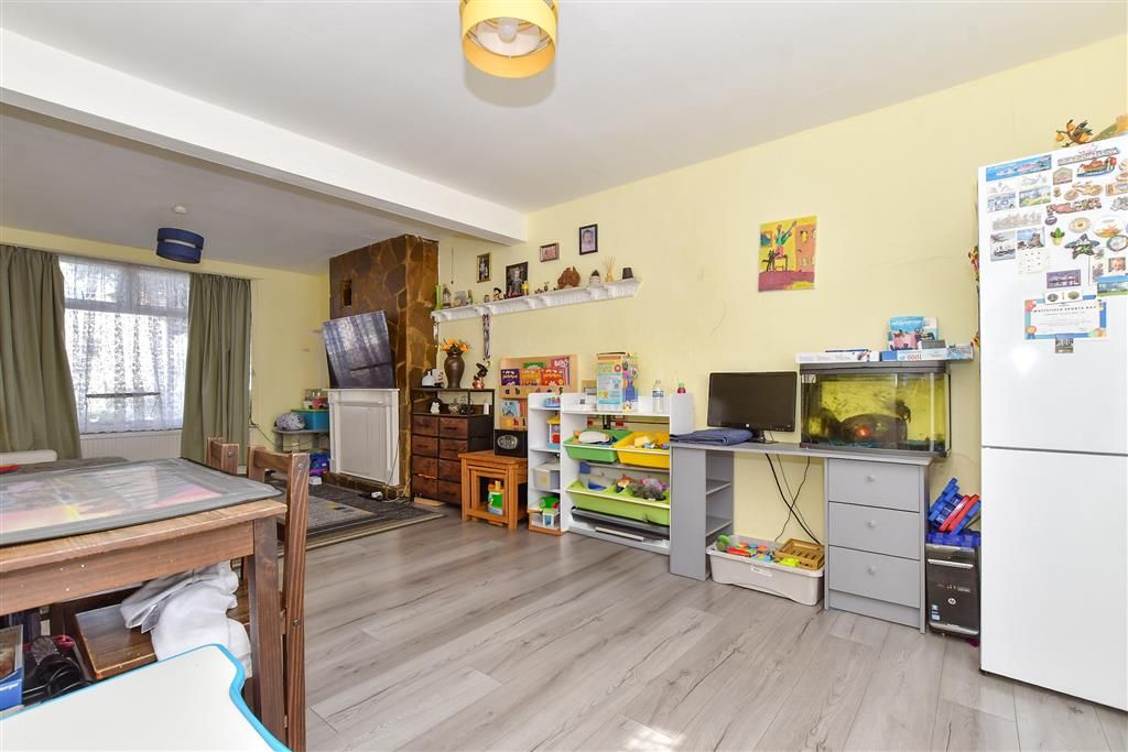 Property photo 2 of 9 Dining Area