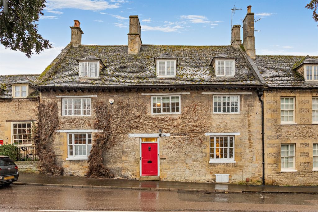 Property photo 1 of 25