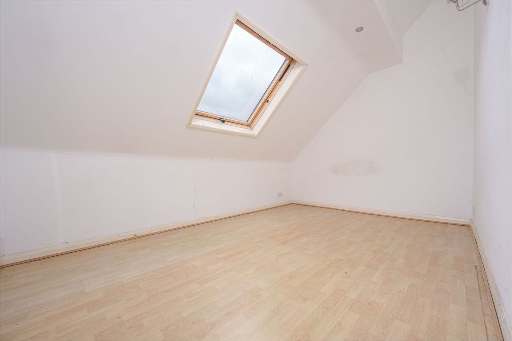 Additional image 3 of 2 bed flat for saleQueen Street, Desborough, Kettering NN14