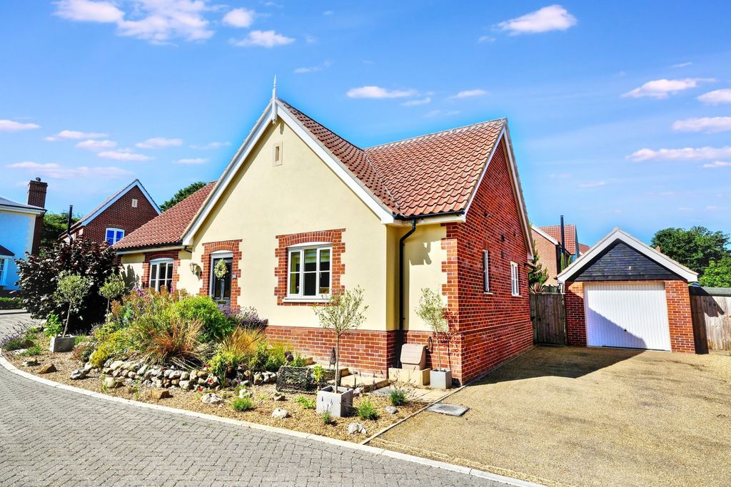 Property photo 1 of 38