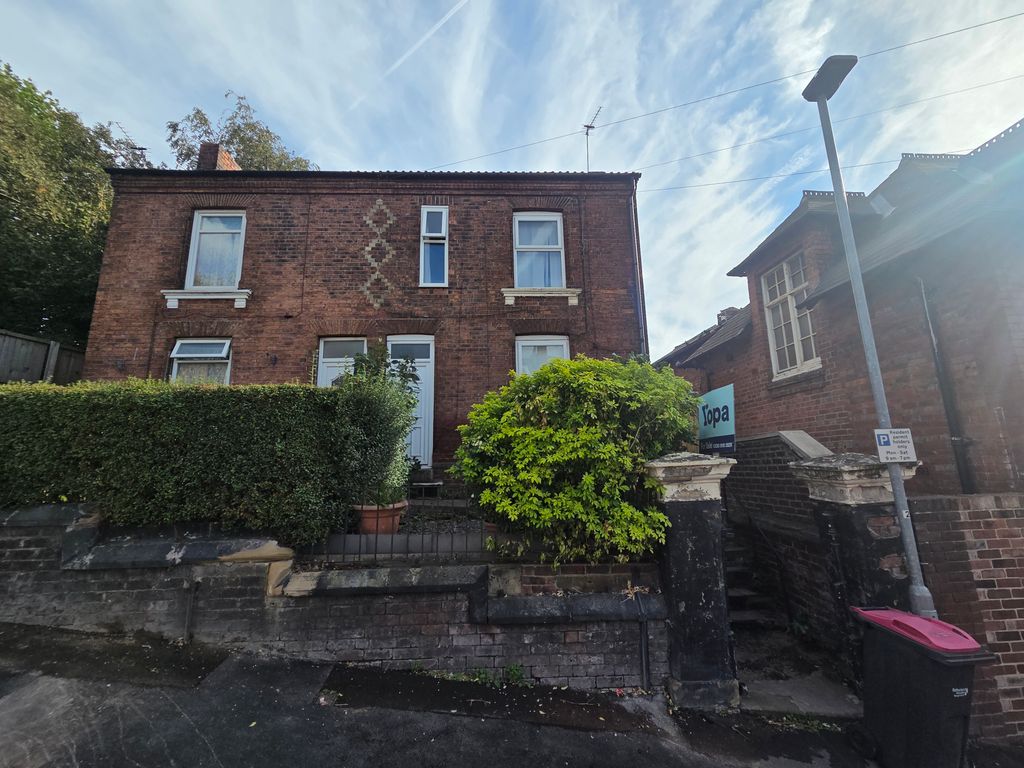 Property photo 1 of 5 1000163430