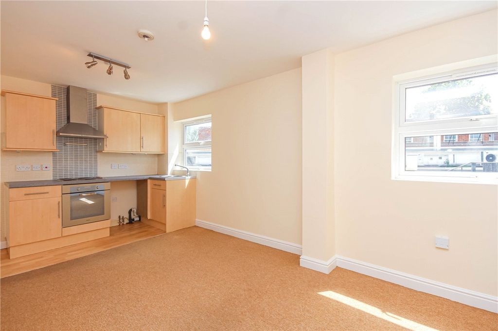 Property photo 3 of 8 Kitchen/Diner