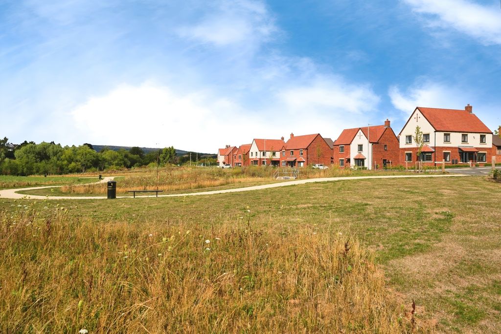 Property photo 2 of 17 Photo