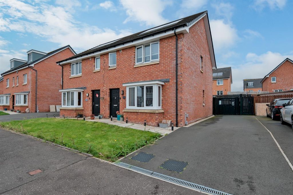 Property photo 1 of 42 001-14 Old Meadow Walk, Wishaw ML2 7Fd.Jpg