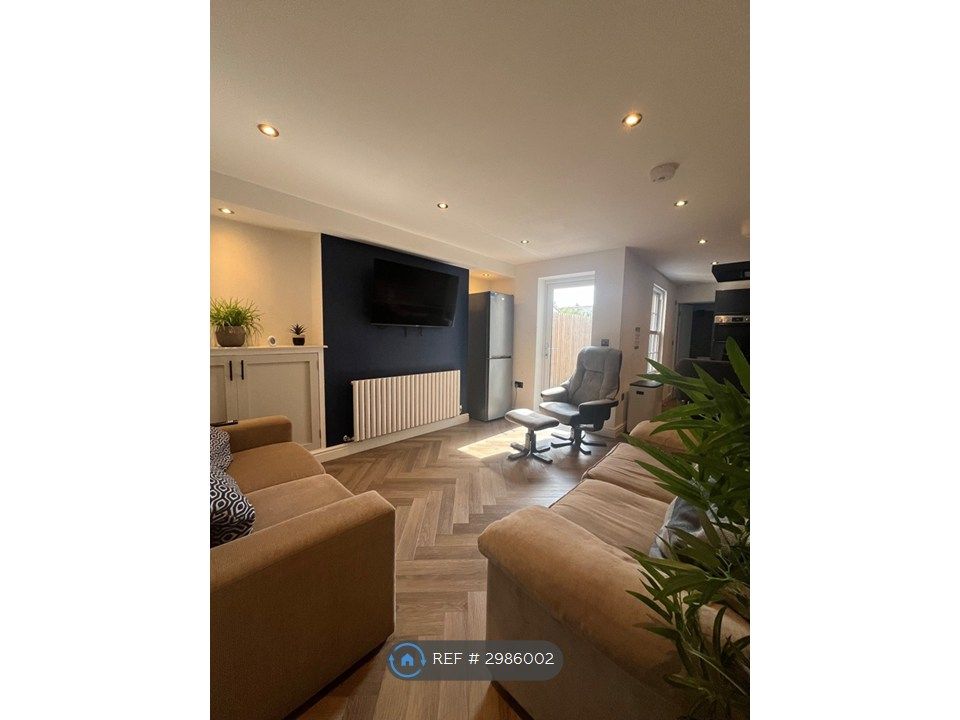 Property photo 1 of 26