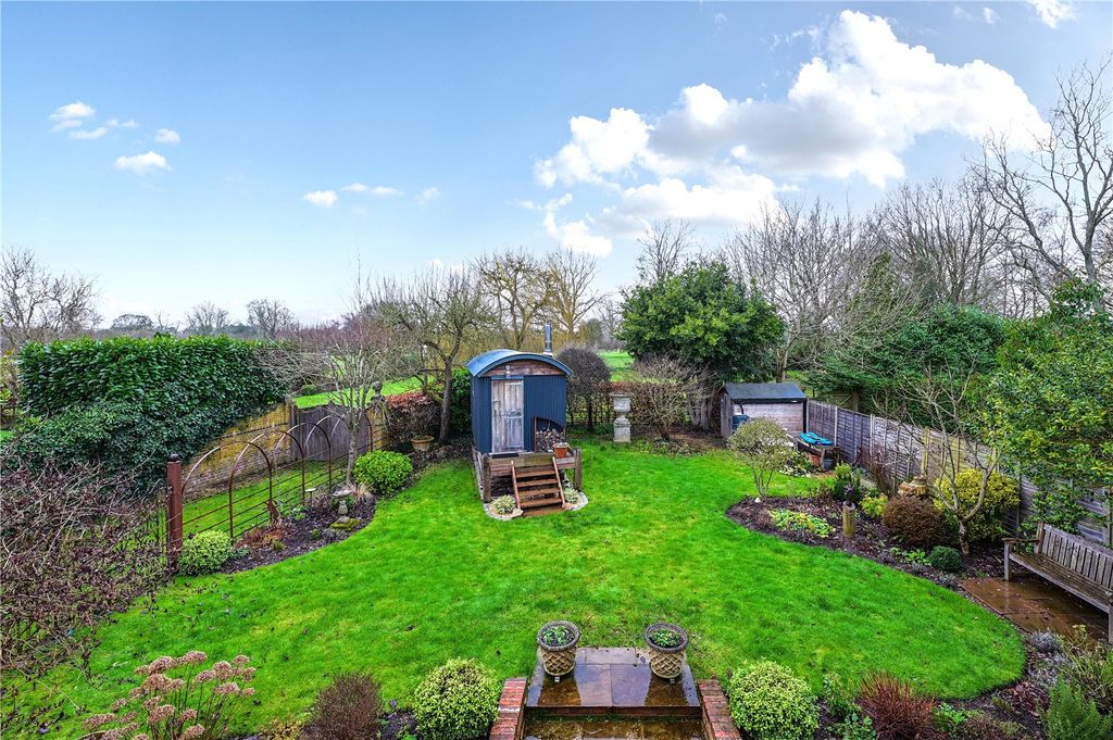 Property photo 2 of 18 Picture No. 37