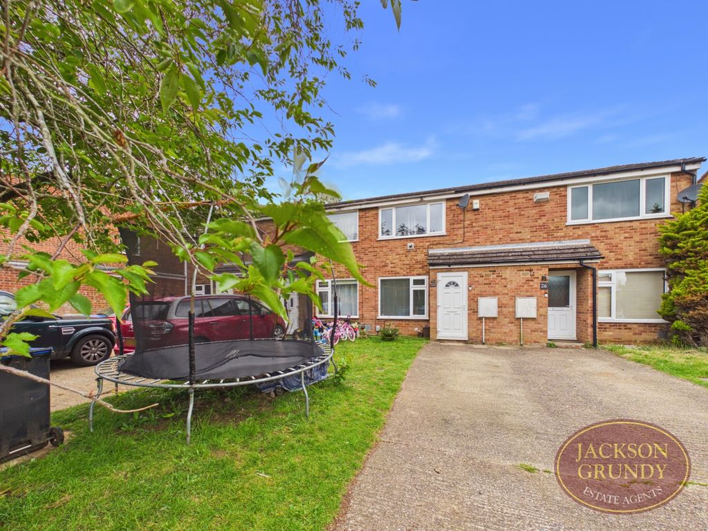 Property photo 1 of 13 Lowlands Close