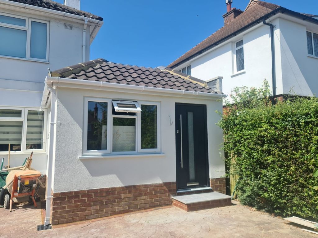 Property photo 1 of 5