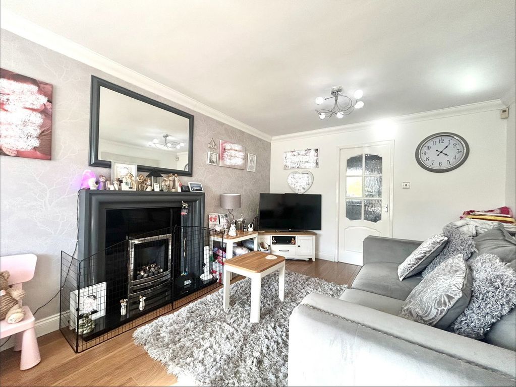 Property photo 3 of 14