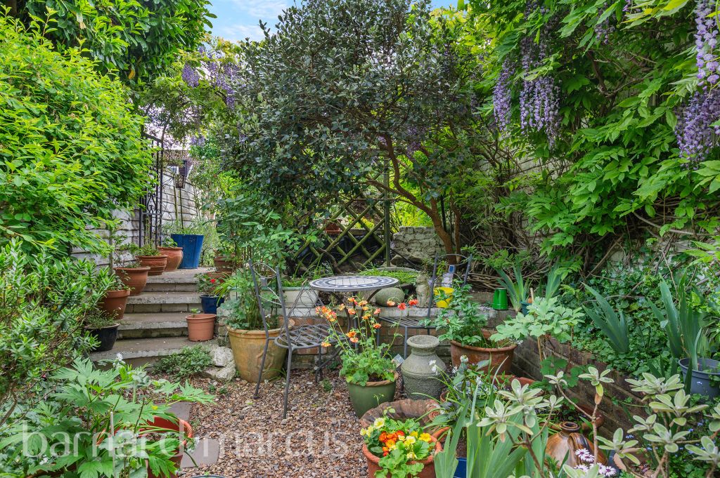 Property photo 3 of 12