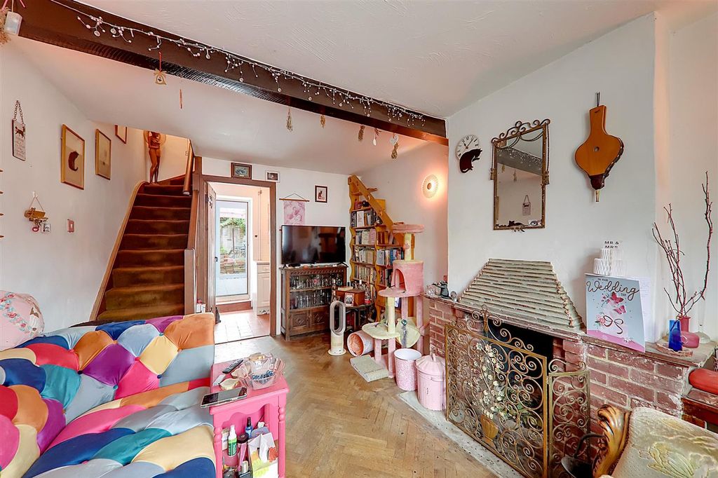Property photo 3 of 10 Img_3333-Img_3335.Jpg
