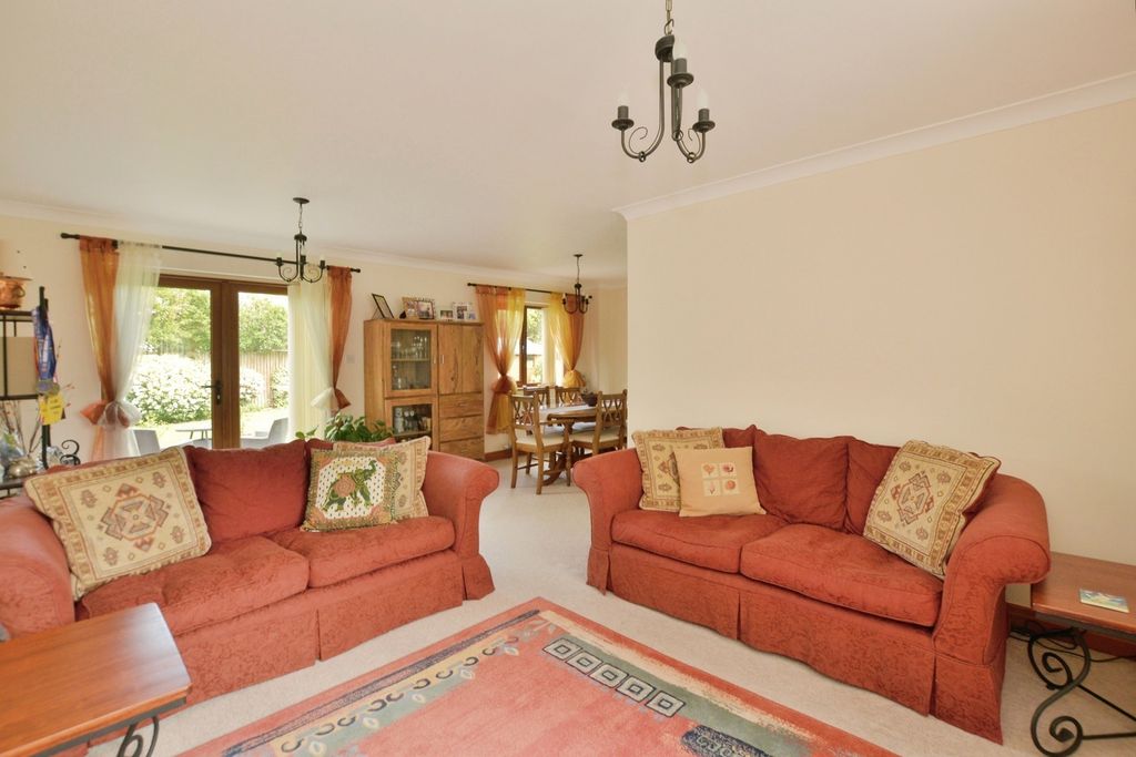 Property photo 2 of 20 Pbox-Img.Jpg