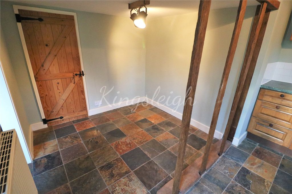 Property photo 3 of 16 Dining Area