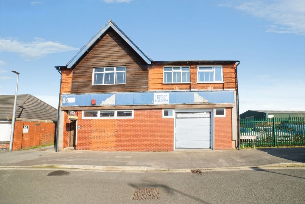 Property photo 1 of 20 Pbox-Img.Jpg